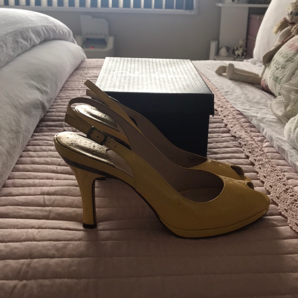 Shoes - Picture 2 of 2